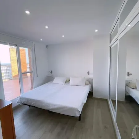 Atico Con Terraza A 100 Metros De La Playa - Port Aventura Apartment *